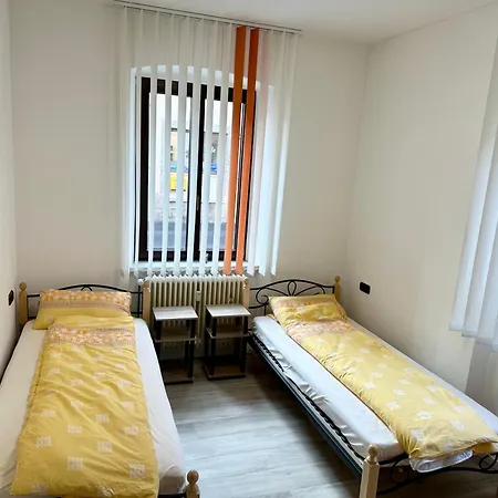 Maxhaus 1 *